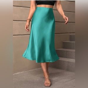 Midi satin skirt, worn once size small